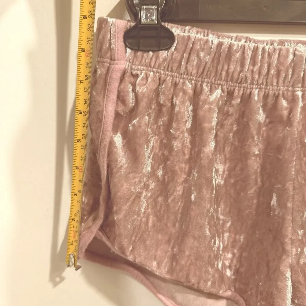 L.A. Hearts Women Velvet Shorts Size M champagne Color